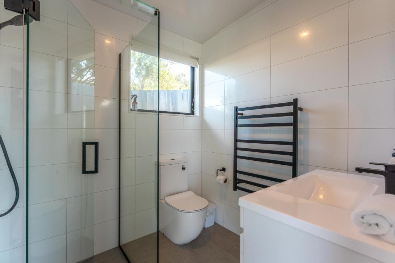 Luna Cottage. Stunning Ocean Views On Waiheke Oneroa Ngoại thất bức ảnh