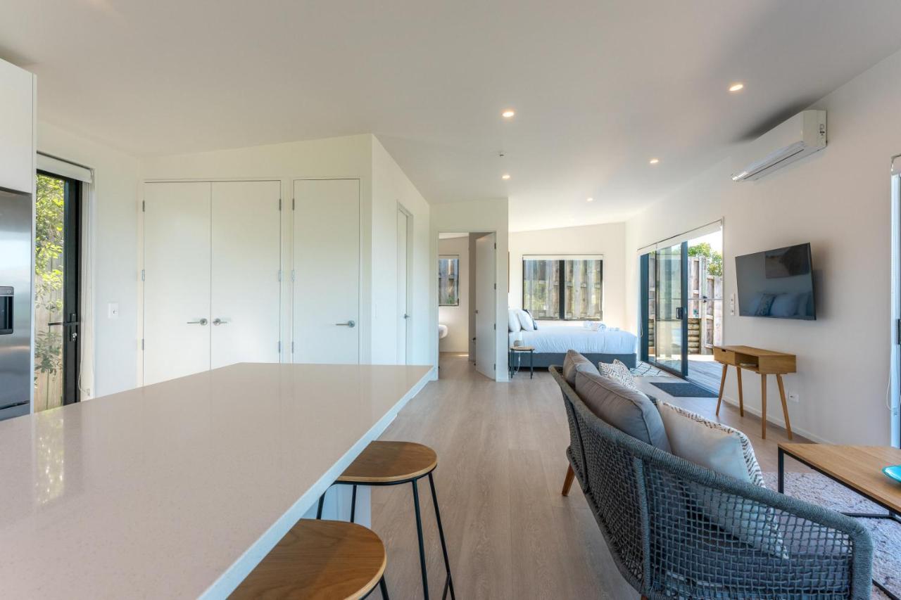 Luna Cottage. Stunning Ocean Views On Waiheke Oneroa Ngoại thất bức ảnh
